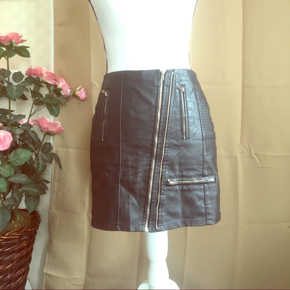 Distressed leather mini sz sm